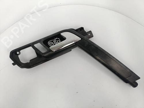 Used Front right interior door handle Front right interior door handle VW POLO IV (9N_, 9A_) 1.2 (60 hp) 32735487 32735487