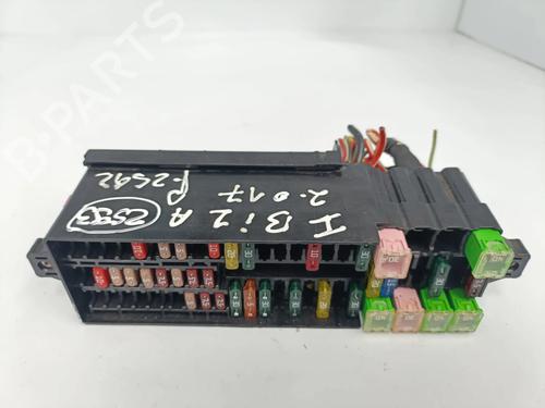 Used Fuse box Fuse box 32786718 32786718