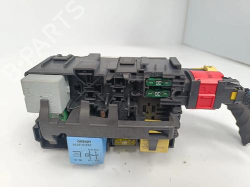 Used Fuse box Fuse box 32786720 32786720
