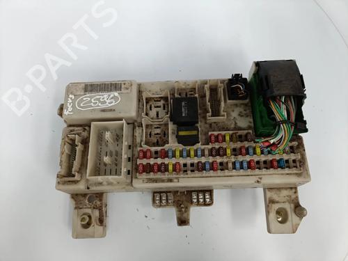 Used Fuse box Fuse box 33272785 33272785