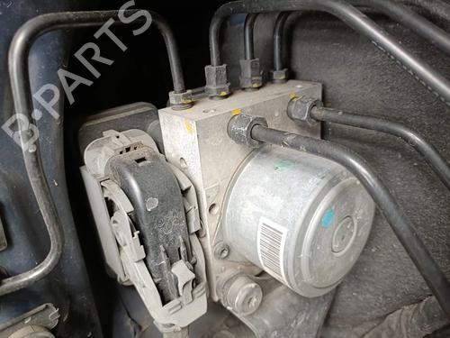Used ABS pump ABS pump HYUNDAI i30 (PDE, PD, PDEN) 1.6 CRDi (116 hp) 33275197 33275197