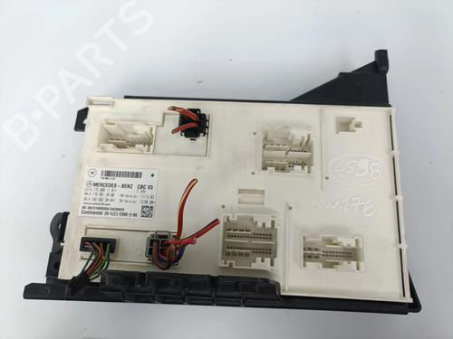 Used Fuse box Fuse box 33719679 33719679