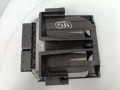Used Engine control unit (ECU) Engine control unit (ECU) 33828121 33828121