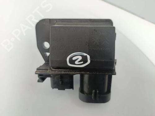 Used Electronic module Electronic module PEUGEOT 208 II (UB_, UP_, UW_, UJ_) 1.6 HDI 90 (UB9HPA) (92 hp) 33833640 33833640