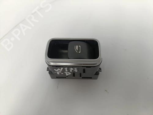 Used Right rear window switch Right rear window switch MERCEDES-BENZ A-CLASS (W177) A 180 d (177.003) (116 hp) 33995885 33995885