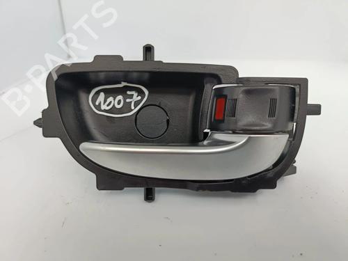 Used Front right interior door handle Front right interior door handle TOYOTA YARIS (_P13_) 1.4 D (NLP130_, NLP130) (90 hp) 33995930 33995930