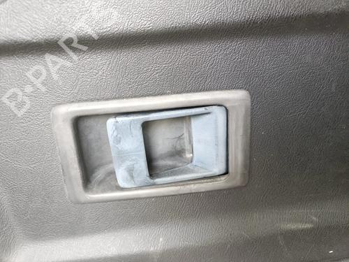 Used Rear right interior door handle Rear right interior door handle LAND ROVER DEFENDER Pick Up (L316) 2.5 Td5 4x4 (L316) (122 hp) 34156827 34156827