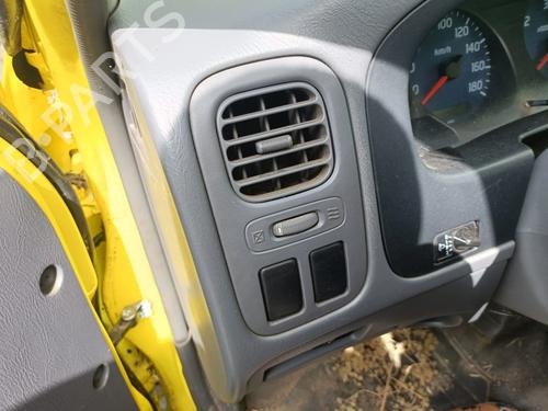 air-vent-nissan-pick-up-d22-1997-34165927 main image