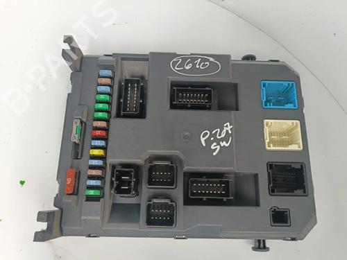 Used Fuse box Fuse box 35964812 35964812