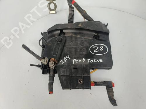 Used Fuse box Fuse box 35964813 35964813
