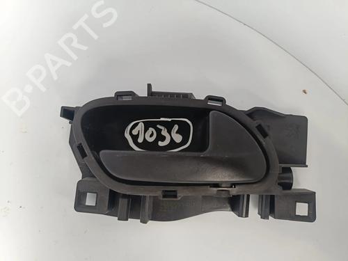 Used Front right interior door handle Front right interior door handle 36138723 36138723