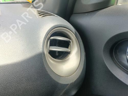 air-vent-nissan-juke-f15-2010-2011-2012-2013-2014-2015-2016-2017-2018-2019-36307741 main image
