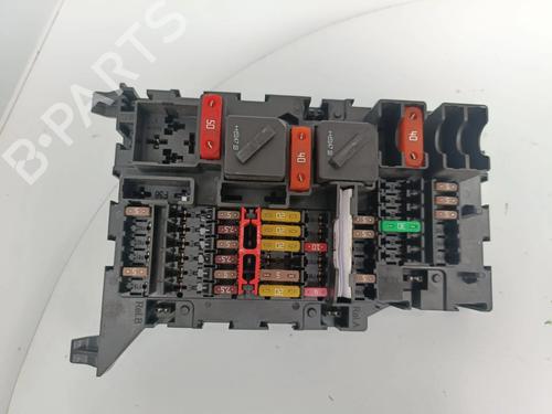 Used Fuse box Fuse box 36422679 36422679