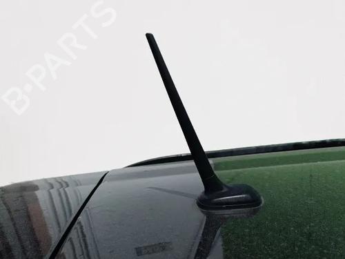 antennabase-fiat-tipo-estate-356_-357_-2016-36644230 main image