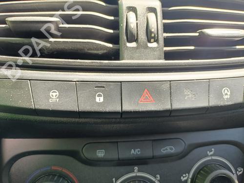 warning-switch-fiat-tipo-estate-356_-357_-2016-36644227 main image