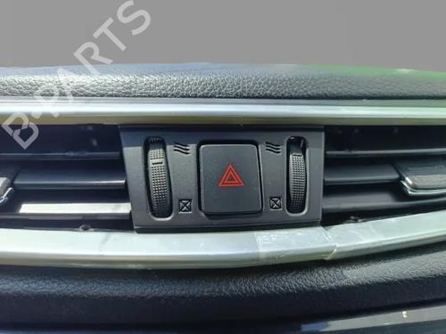warning-switch-nissan-qashqai-ii-j11-j11_-2013-36644281 main image