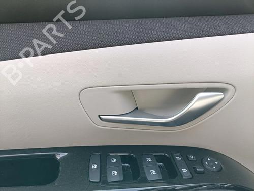 Used Front left interior door handle Front left interior door handle 36812226 36812226