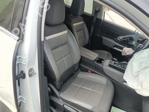 seats-set-citroen-c5-aircross-a_-2018-36812074 main image