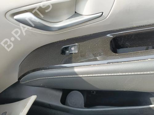Used Right front window switch Right front window switch 36812213 36812213