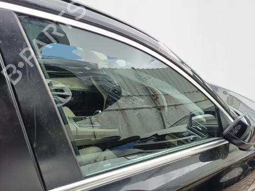 Used Front right door window Front right door window 36886064 36886064