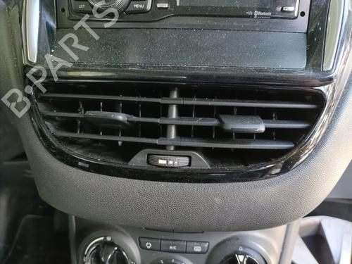 air-vent-peugeot-208-i-ca_-cc_-2012-2013-2014-2015-2016-2017-2018-2019-2020-2021-36890121 main image