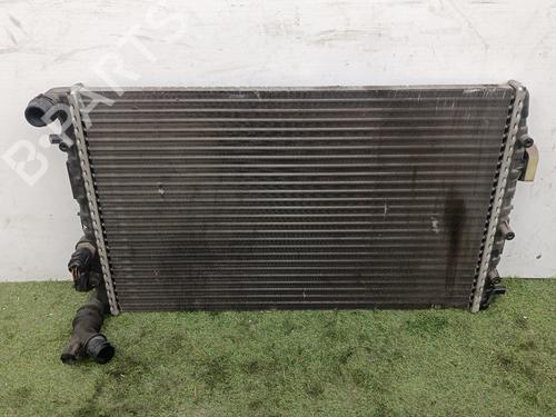 Used Water radiator Water radiator 38172629 38172629