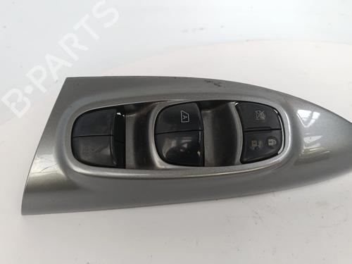 Fensterheberschalter links vorne für Fensterheberschalter links vorne 38340433 38340433