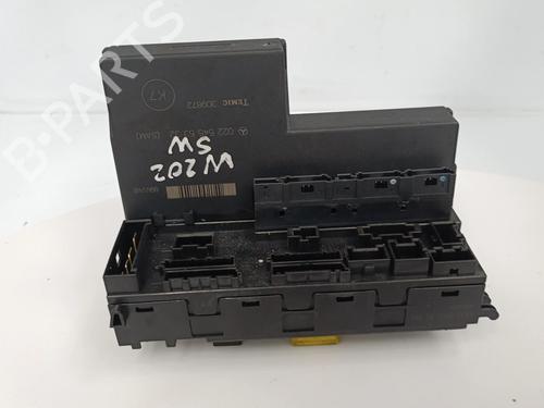 Used Fuse box Fuse box MERCEDES-BENZ C-CLASS T-Model (S202) C 220 T CDI (202.193) (125 hp) 38461839 38461839