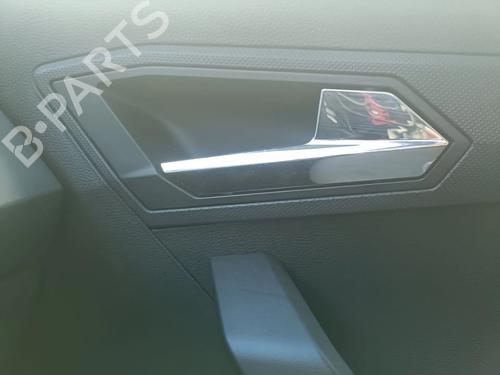 front-right-interior-door-handle-seat-arona-kj7-kjp-2017-40159438 main image