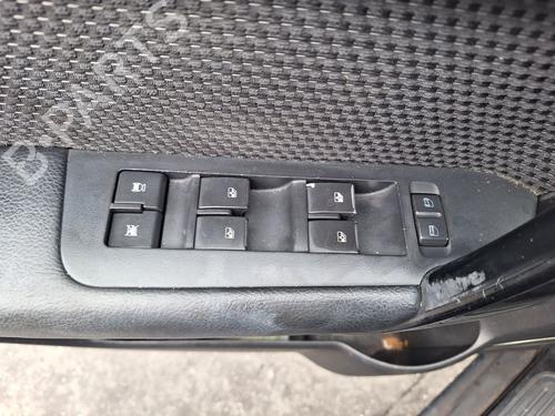 Used Left front window switch CHEVROLET CAPTIVA (C100, C140) 2.0 D 4WD (150 hp) 19127214