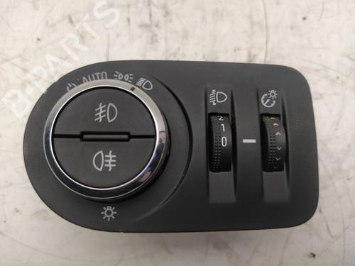 Used Headlight switch OPEL CORSA E (X15) [2014-2025]  10568358
