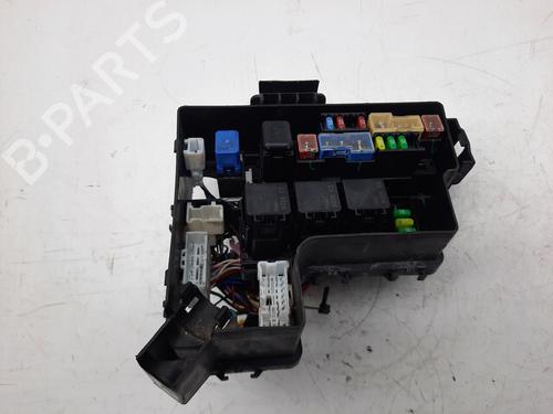 Caja reles / fusibles RENAULT KOLEOS I (HY_) 2.0 dCi (HY0K) (150 hp) 10560379