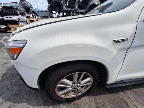 Forkjerm venstre MITSUBISHI ASX (GA_W_) 1.8 DI-D 4WD (GA6W) (150 hp) 26507670