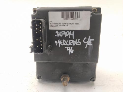 ABS Bremseaggregat MERCEDES-BENZ E-CLASS (W210) E 220 CDI (210.006) (136 hp) 17127781