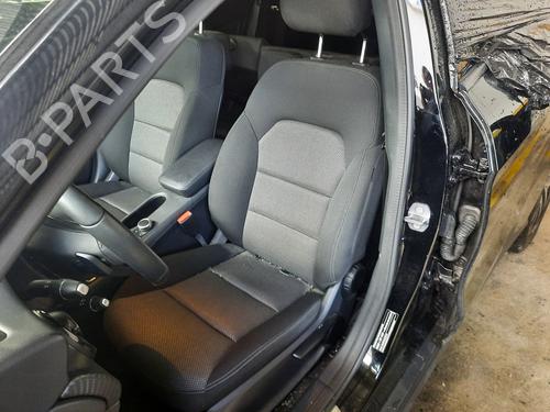 Asiento delantero izquierdo MERCEDES-BENZ GLA-CLASS (X156) GLA 180 (156.942) (122 hp) 13057027