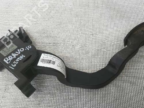 Used Pedal FIAT BRAVO II (198_) 1.6 D Multijet (198AXH1B) (105 hp) 3351741