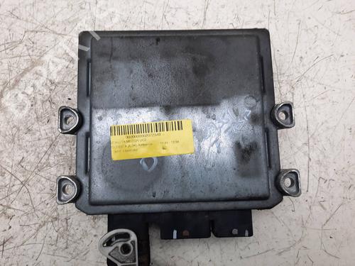 Calculateur moteur (ecu) FORD FIESTA V (JH_, JD_) 1.4 TDCi (68 hp) 9508303