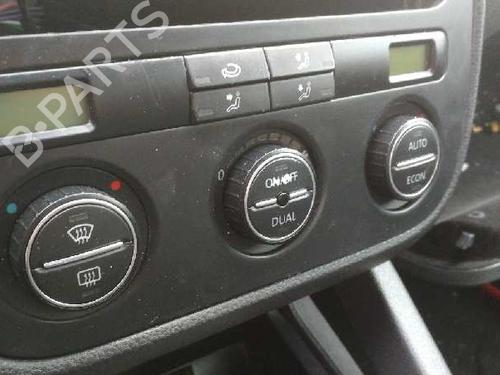 Used Climate control VW GOLF V (1K1) 1.9 TDI (105 hp) 2695923
