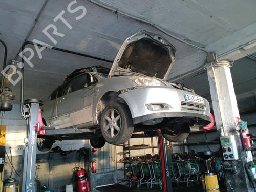 Used Parts TOYOTA COROLLA (_E12_)  2.0 D-4D (CDE120R, CDE120L_)  4658012