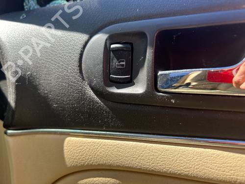 right-front-window-switch-vw-passat-b55-variant-3b6-2000-2001-2002-2003-2004-2005-31916504 main image