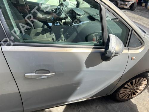 Used Right front door OPEL MERIVA B MPV (S10) [2010-2017]  26234333