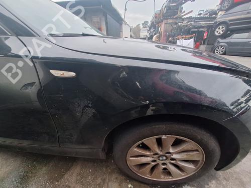 Guarda-lamas direito BMW 1 (E87) 118 d (143 hp) 31073865