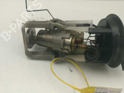 Used Fuel pump BMW 3 (E46) 320 d (136 hp) 5571577