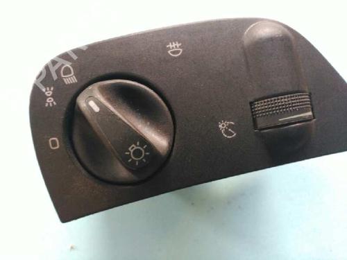 Used Headlight switch VW POLO III (6N1) [1994-1999]  1421767