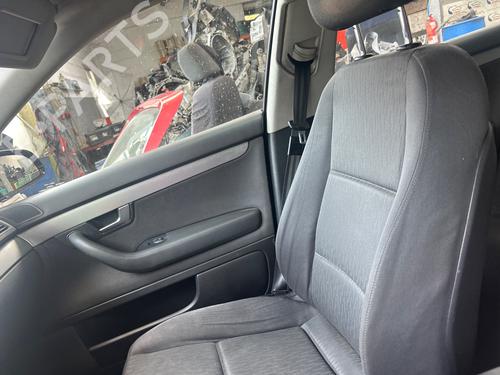 Used Right front seat AUDI A4 B7 (8EC) 2.0 TDI 16V (140 hp) 26580363