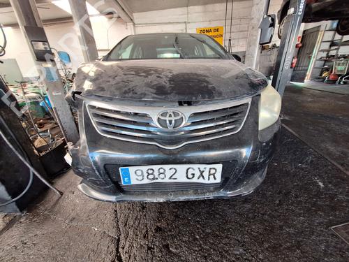 Brugte TOYOTA AVENSIS Saloon (_T27_) 2.0 D-4D (ADT270_, ADT270R) 4839628