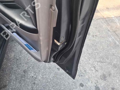 Front right lock MITSUBISHI GRANDIS (NA_W) 2.0 DI-D (NA8W) | BP7066881C97 