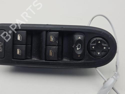 Used Left front window switch PEUGEOT 308 II (LB_, LP_, LW_, LH_, L3_) [2013-2021]  26937305