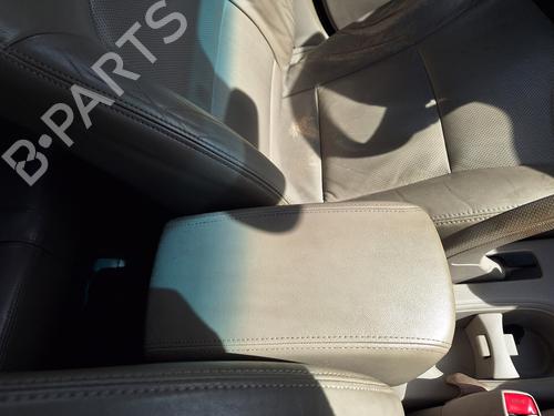 Used Armrest / Center console Armrest / Center console 38935571 38935571