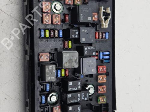 Sikringsdåse OPEL INSIGNIA A (G09) [2008-2017]  31124590